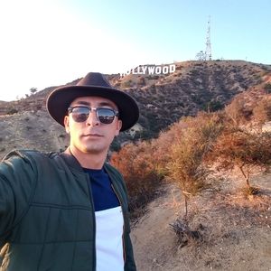 Meet your Posher, Andres